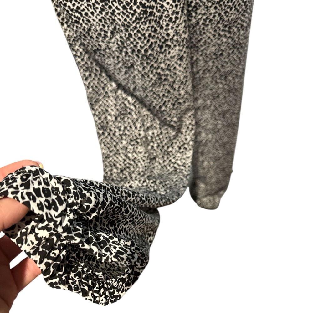 Banana Republic Heritage Animal Print Jumpsuit Size 2 Black white Sleeveless - Picture 5 of 6